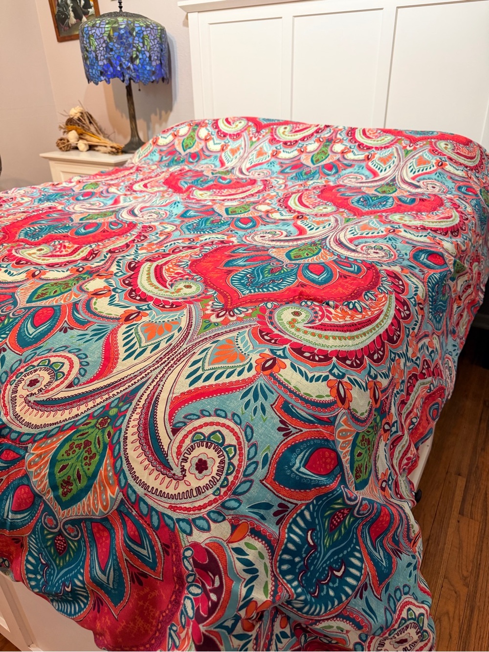 VCNY Home Casa damask reversible red paisley comforter